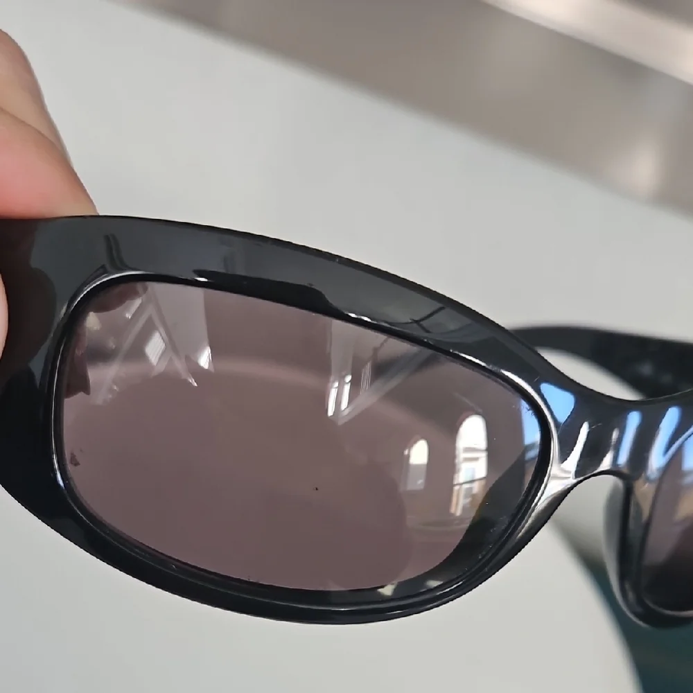 Fendi Black Sunglasses with Silver Accents - Picture 5 of 9